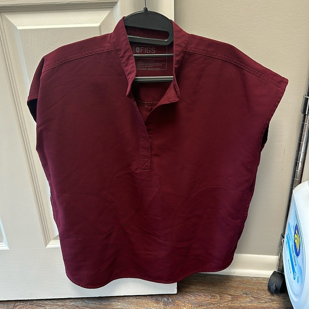 Figs Rafaela Maroon Top